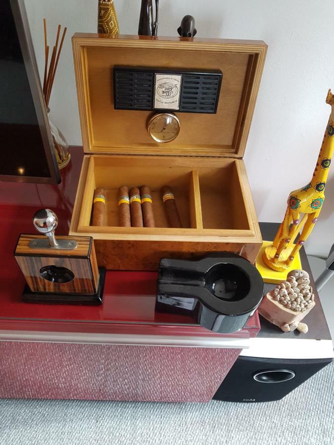 Sylvias Art Studio Apt أيا نابا المظهر الخارجي الصورة